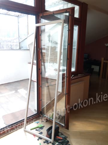 замена стекла в деревянном окне